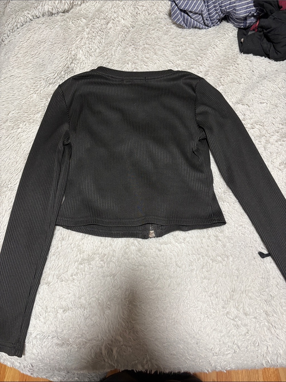 Black Ribbed Zip-Front Crop Jacket - Picture 3 of 4